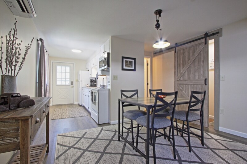 121 A South Railroad St, Hummelstown, PA 17036 Room for Rent in