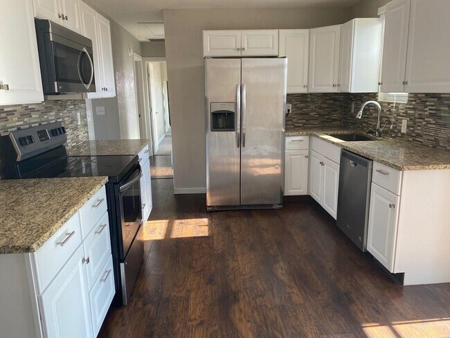 Foto del edificio - 3621 Spruce Ave