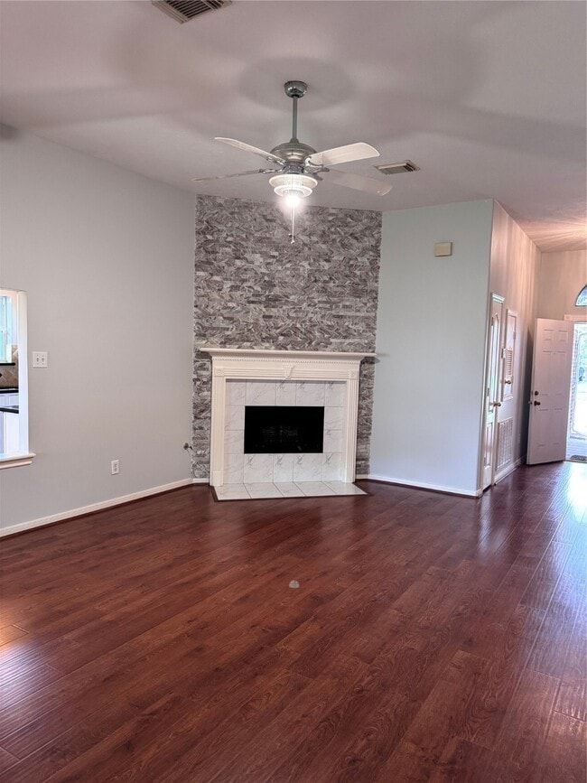 Building Photo - 21135 Woodland Green Dr