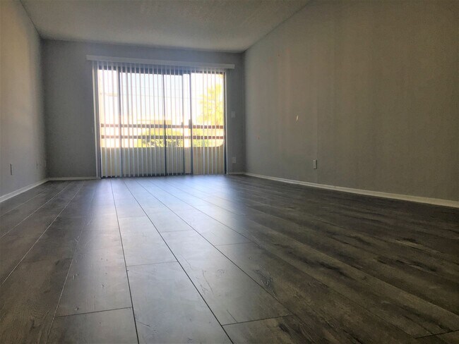 Foto del edificio - 14312 Tiara St
