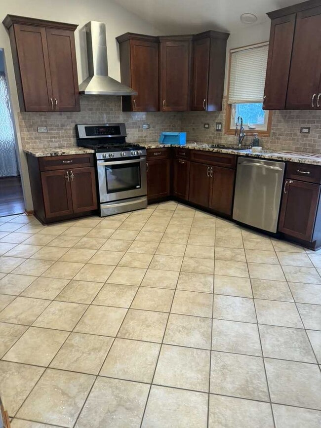Building Photo - 15438 Sulky Dr