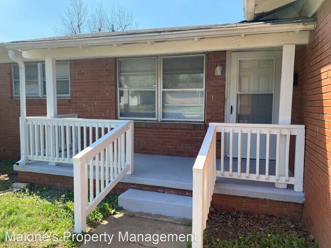 Building Photo - 3 br, 1.5 bath House - 410 W Douglas