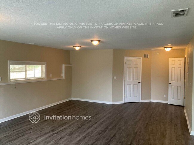 Building Photo - 655 Willowwind Dr