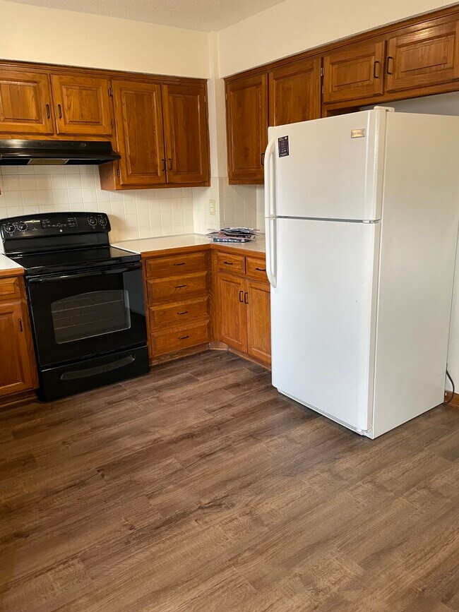 Cocina - 13854 S Darnell St