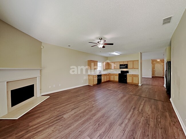 Building Photo - 2006 Farm Hill Ct