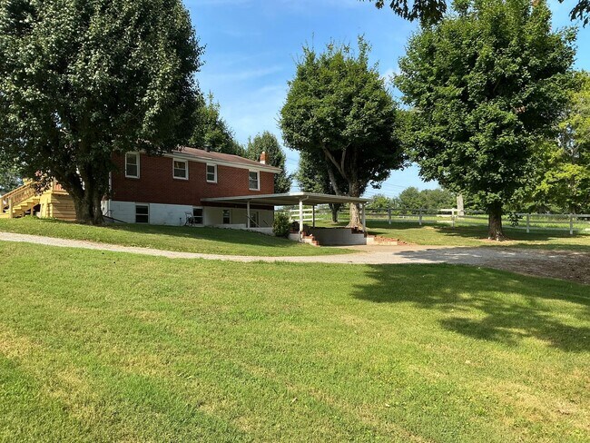 Foto del edificio - 3475 Sango Rd