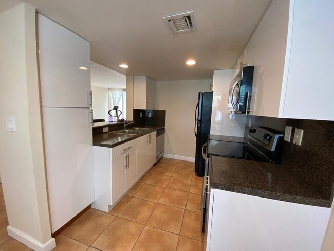 Foto del edificio - 4635 NW 97th Pl