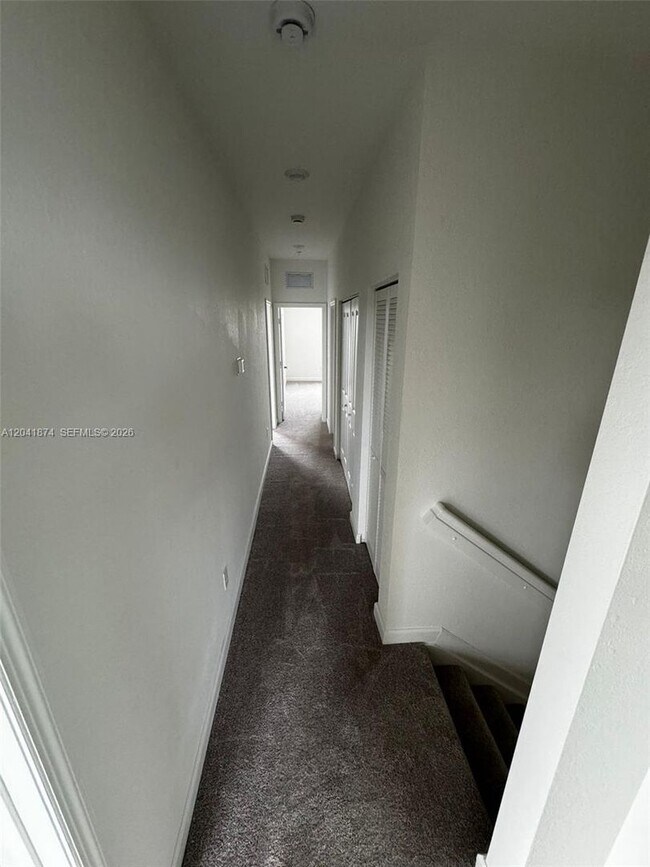 Foto del edificio - 285 SW 159th Dr