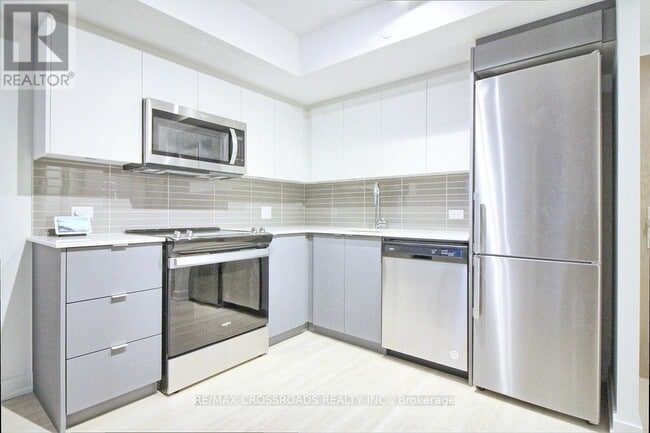 Building Photo - 30 Tretti Wy