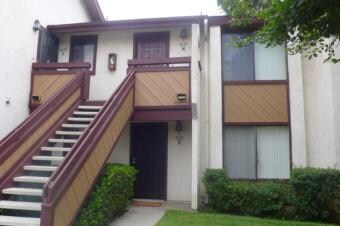 Primary Photo - 1691 Melrose Ave