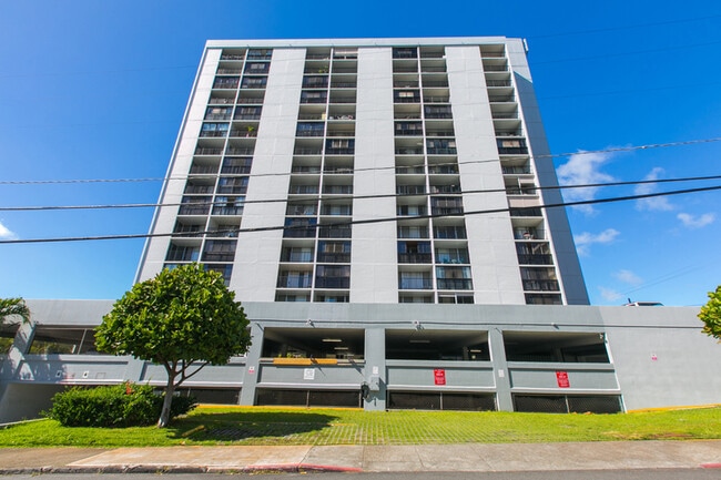 Building Photo - 1541 Dominis St