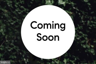 Building Photo - 3024 Wayne Rd