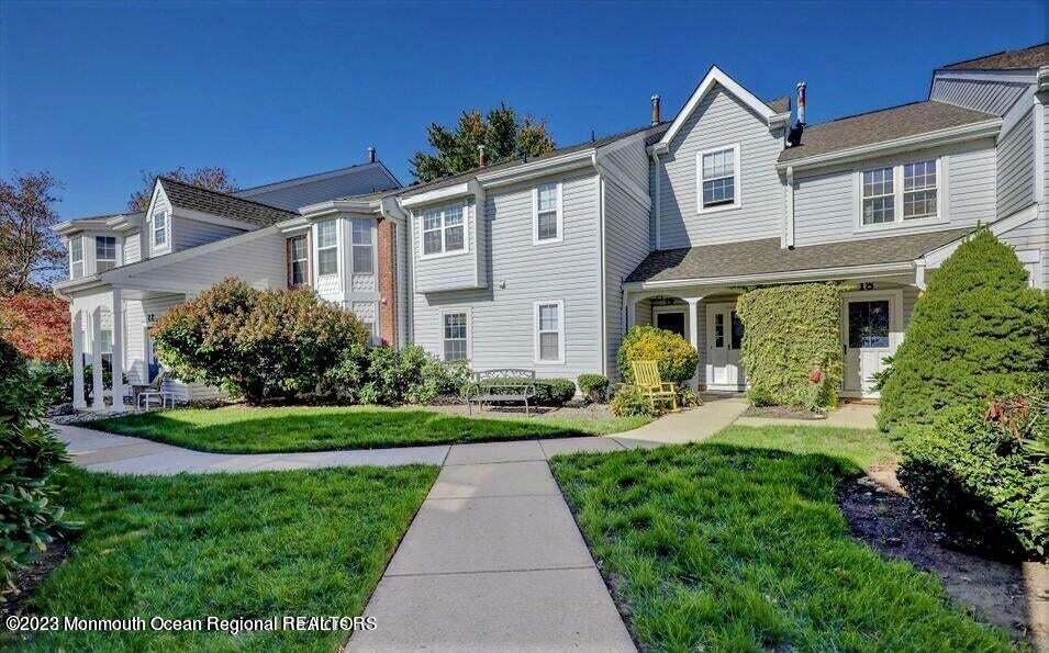 Primary Photo - 20 Tulip Ln