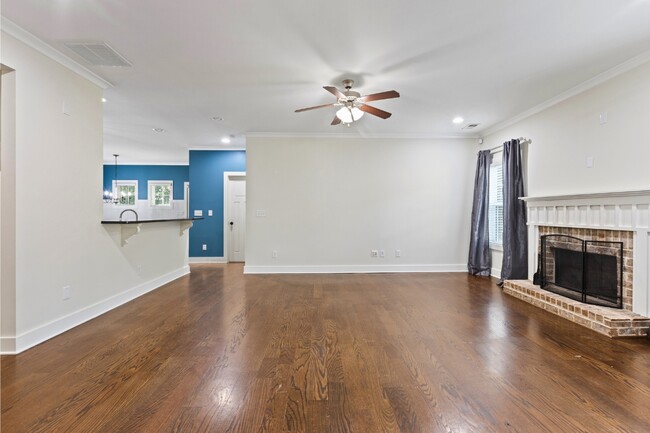 Building Photo - 1455 Reynolds Dr
