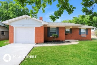 Building Photo - 1153 Elmhurst St