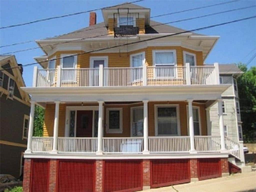 Primary Photo - 30 Halsey St