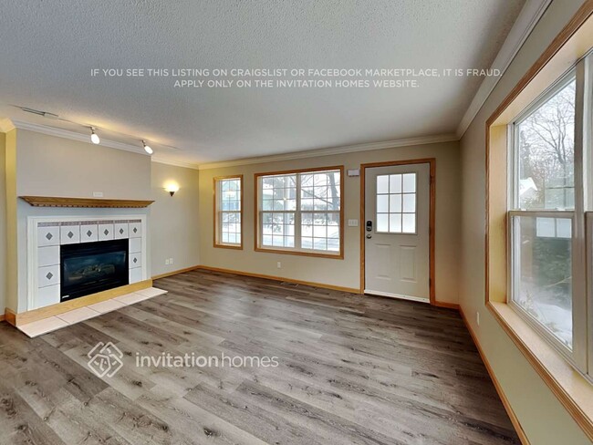 Building Photo - 85 Grove St