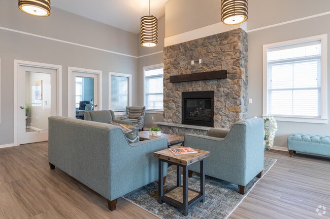 Comfortable Clubhouse Common Area - Oakwood Hills Apartments