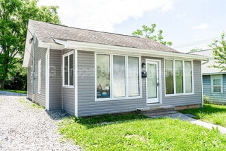 Building Photo - 1013 Glider Ave