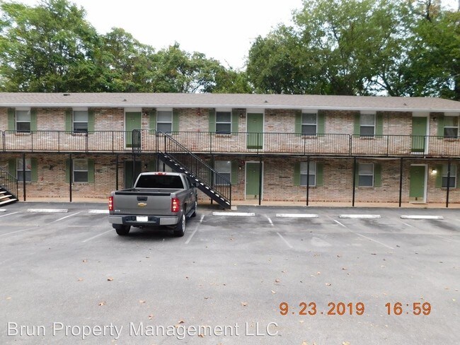 Building Photo - 440 E Red Bud Rd