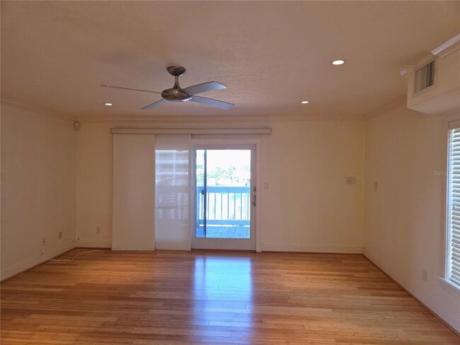 Building Photo - 11820 Capri Cir S