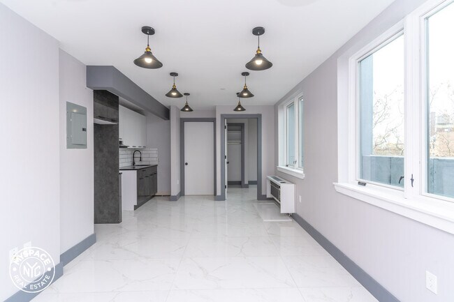 Foto del edificio - 1470 Eastern Pkwy