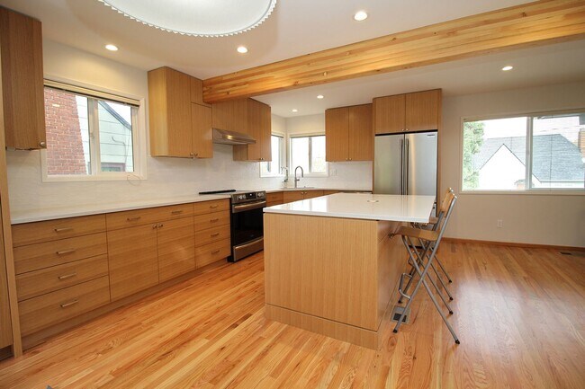Building Photo - Beautifully Updated Mid-Century 4 Bedroom ...