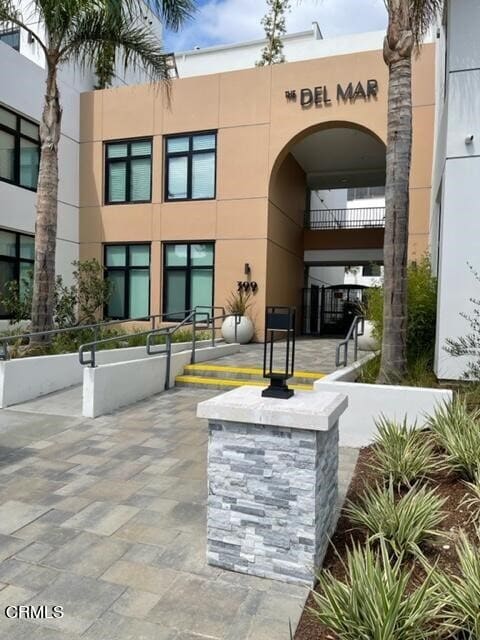 Primary Photo - 399 E Del Mar Blvd
