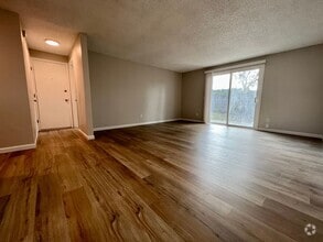 Building Photo - 1720 NE Meadow Pl