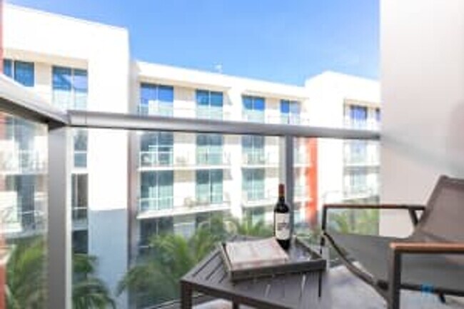 Foto del edificio - 777 N Ocean Dr