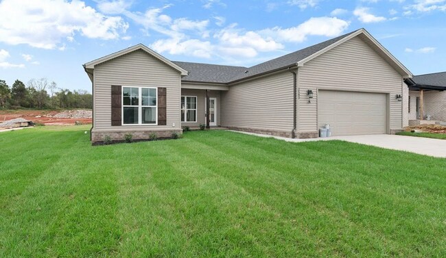 Building Photo - 2583 Cedrus Ave