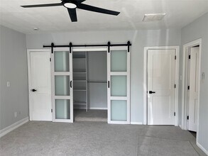 Building Photo - 1225 Clover Dr