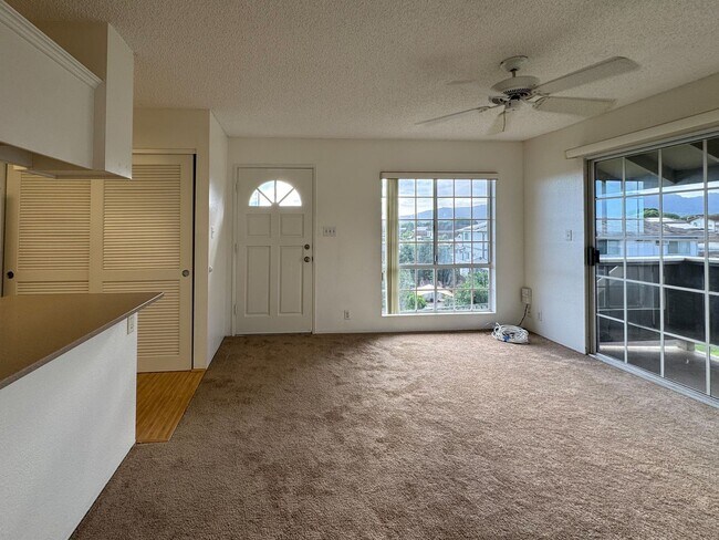 Foto del edificio - Available June 1. 1BD/1BA/1PKG at Royal Palm in Waipio.