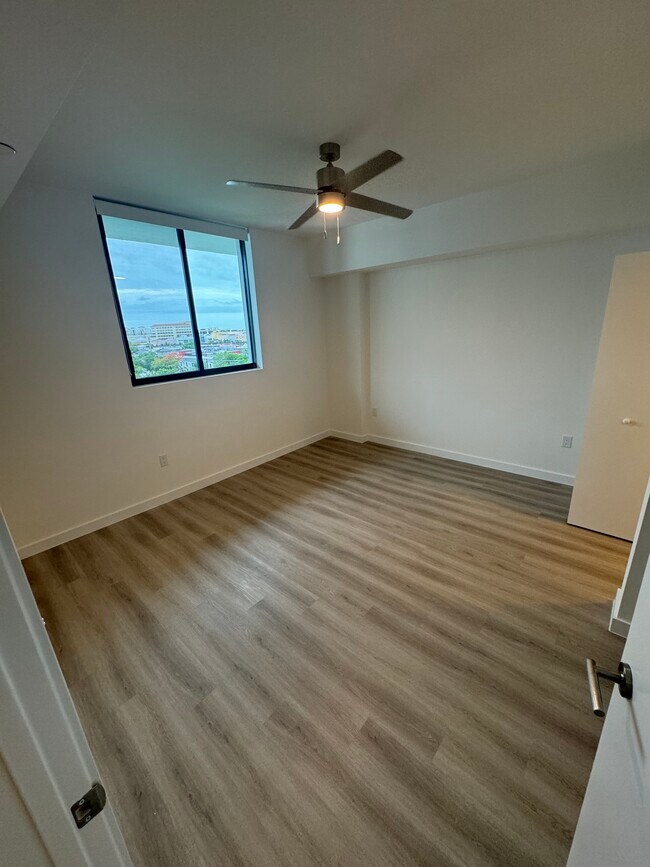 Foto del edificio - 5730 SW 62nd Ter