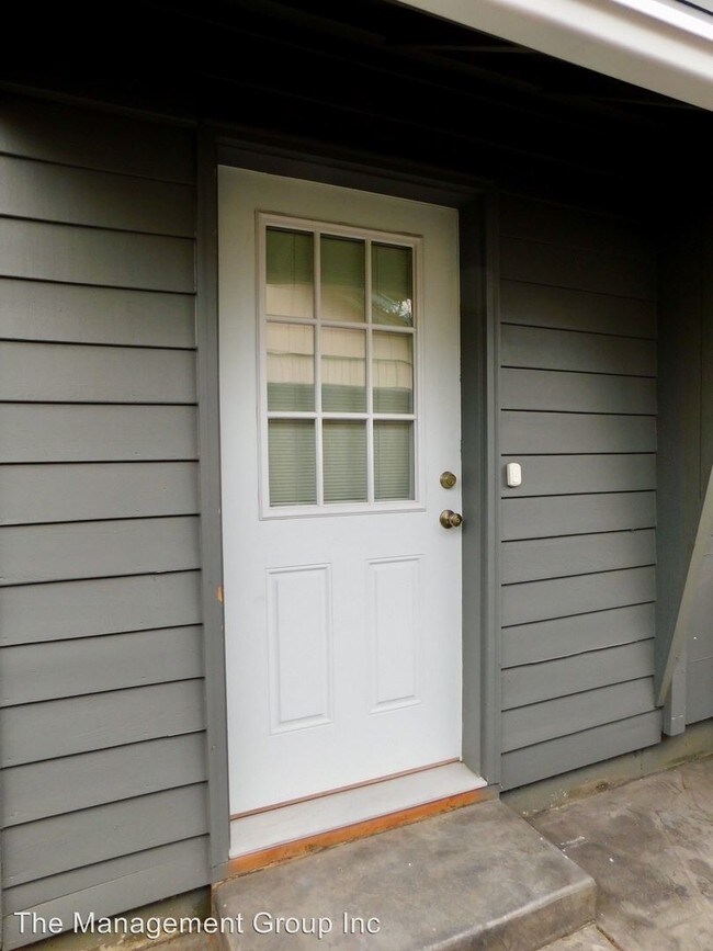 Building Photo - Studio, 1 bath House - 15108 SE 24th Street
