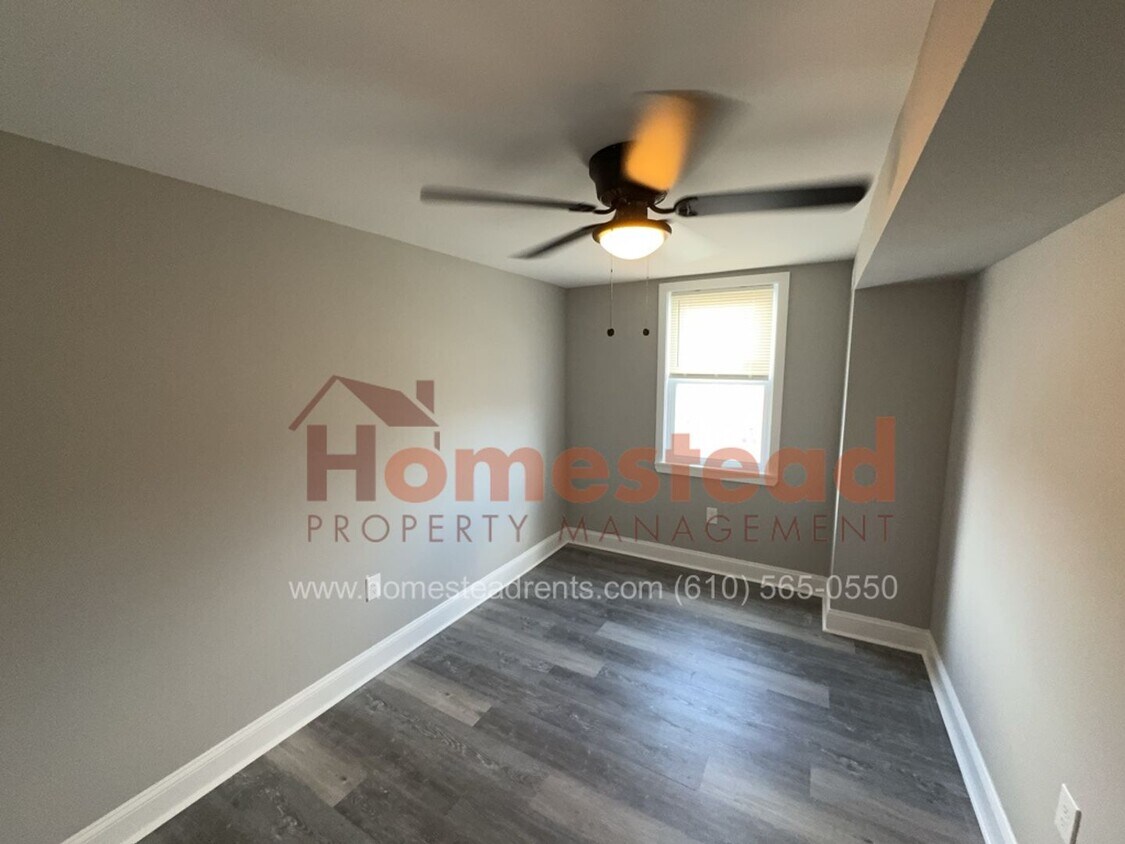 Primary Photo - 3 Bedroom home in Darby!