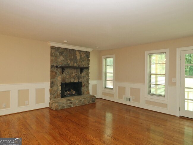 Foto del edificio - 3492 Memorial Pkwy NW