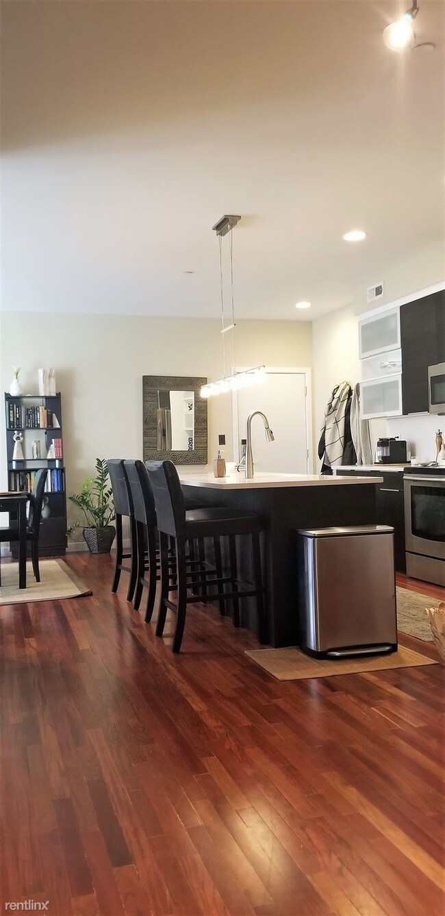 Foto del edificio - 3 br, 2 bath Flat - 2000 Kimball St Apt B1