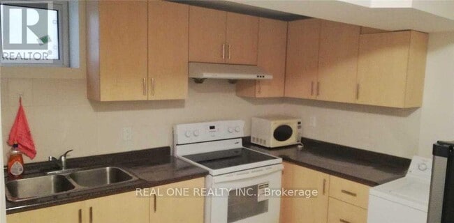Building Photo - 30 Bobmar Rd