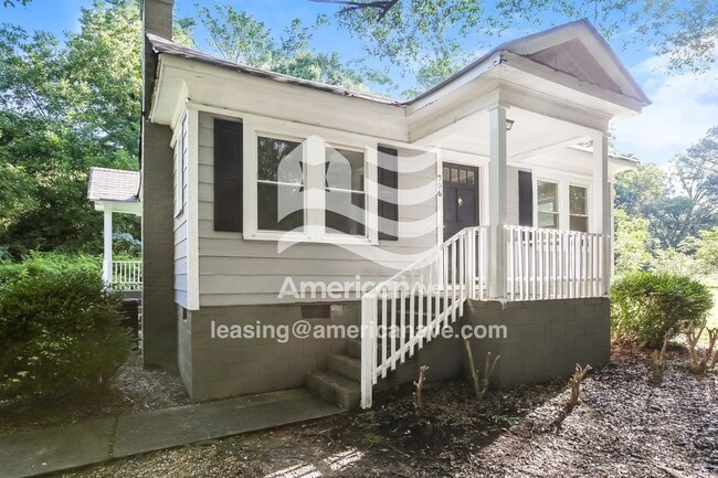 Building Photo - 906 W 9th Ave