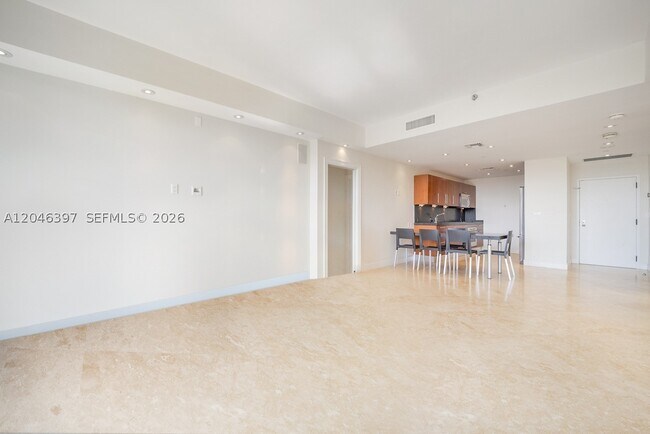 Building Photo - 151 Crandon Blvd