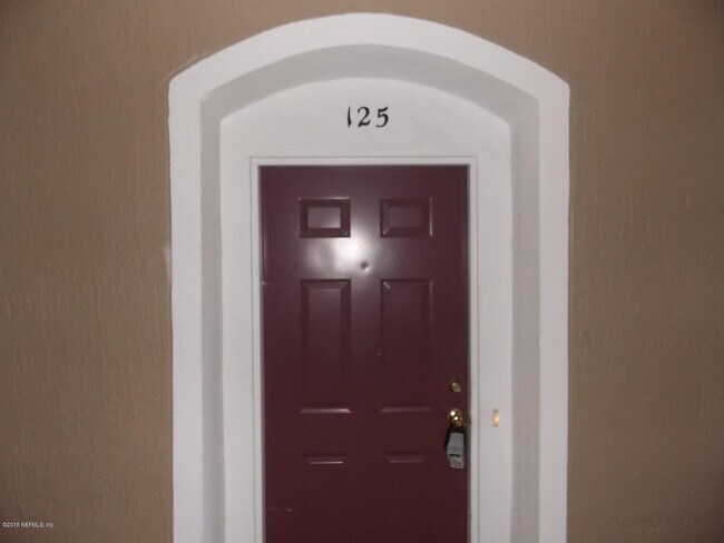 Foto del edificio - 10550 Baymeadows Rd