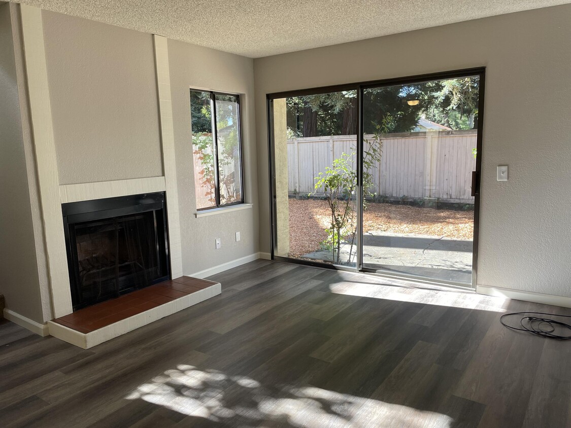 Primary Photo - 2850 Tachevah Dr
