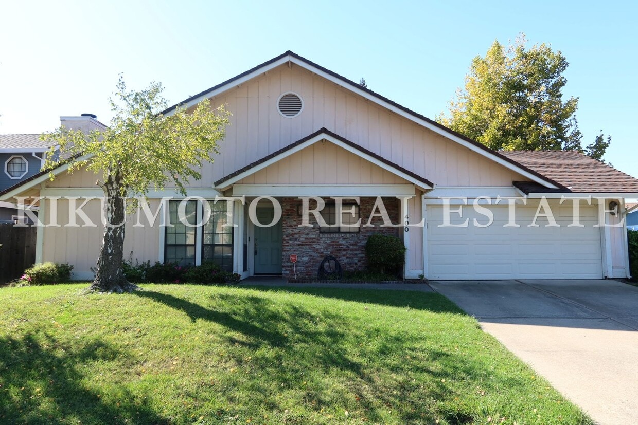 Primary Photo - Pocket 3 Bedroom, 2 Bath Half-plex