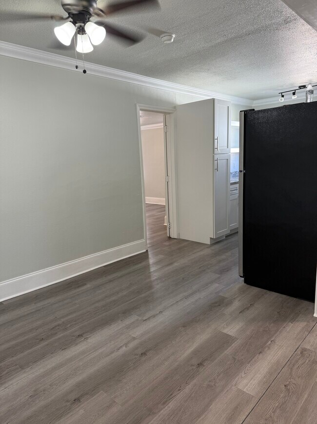 Foto del edificio - 1600 Maryland Ave