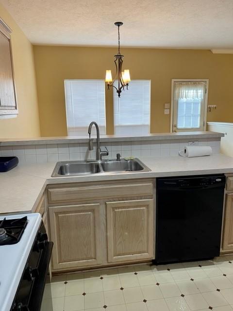 Building Photo - 1331 El Camino Village Dr