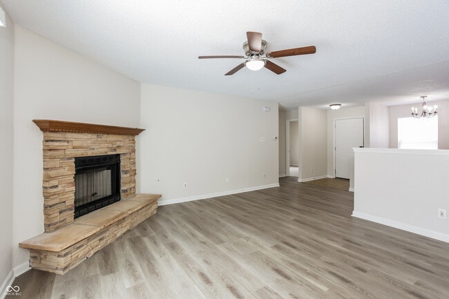 Building Photo - 2079 Meadowlark Ln