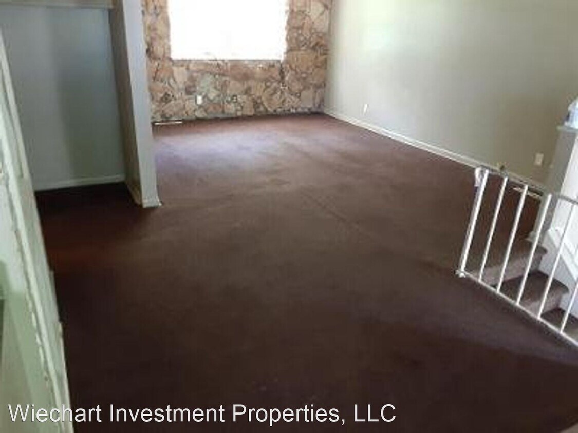 Building Photo - 3 br, 1 bath House - 1109 Essex Dr