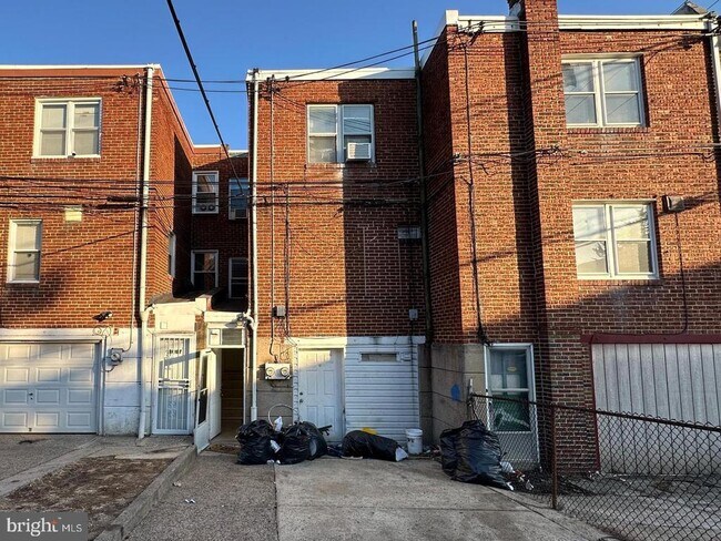 Foto del edificio - 6102 Castor Ave