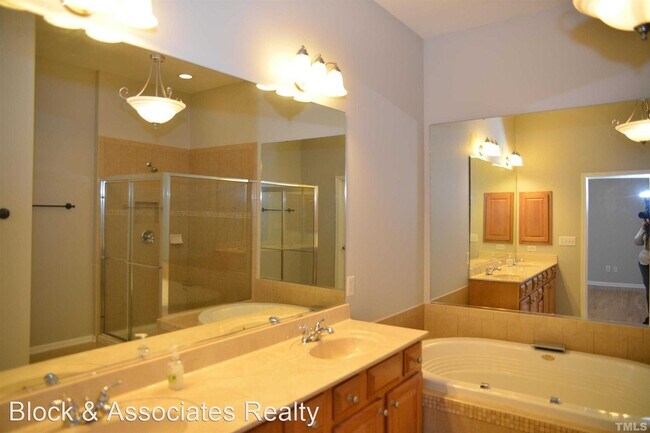 Building Photo - 3 br, 3.5 bath House - 346 Bridgegate Drive